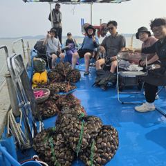 서울에서 오신 회사 동료 단체 손님들의 토요일 극한 해루질 체험 사진
