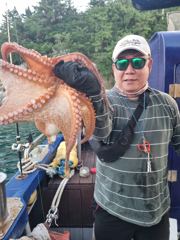 한층 산산해진 날씨 돌문어 사냥 갈 조사님 모십니다 사진